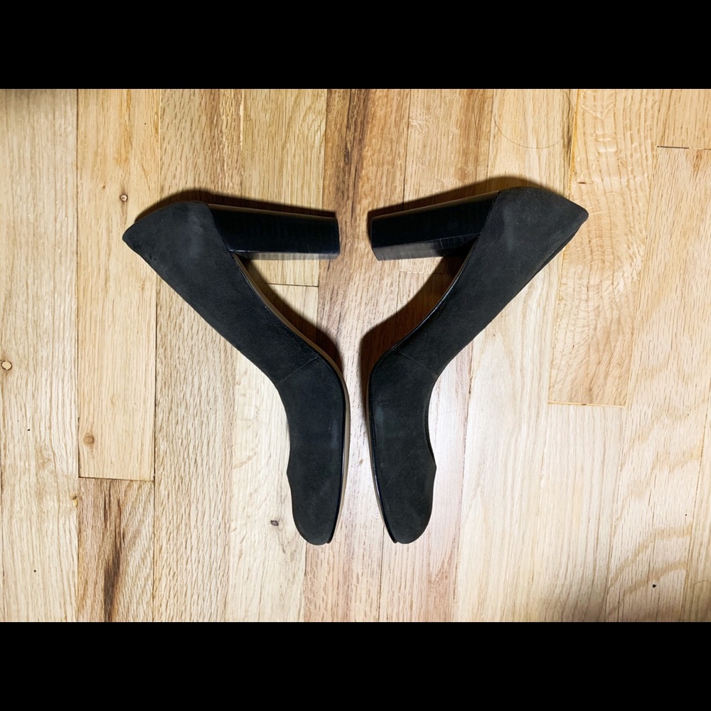 Ann Taylor black suede heel size 6.5